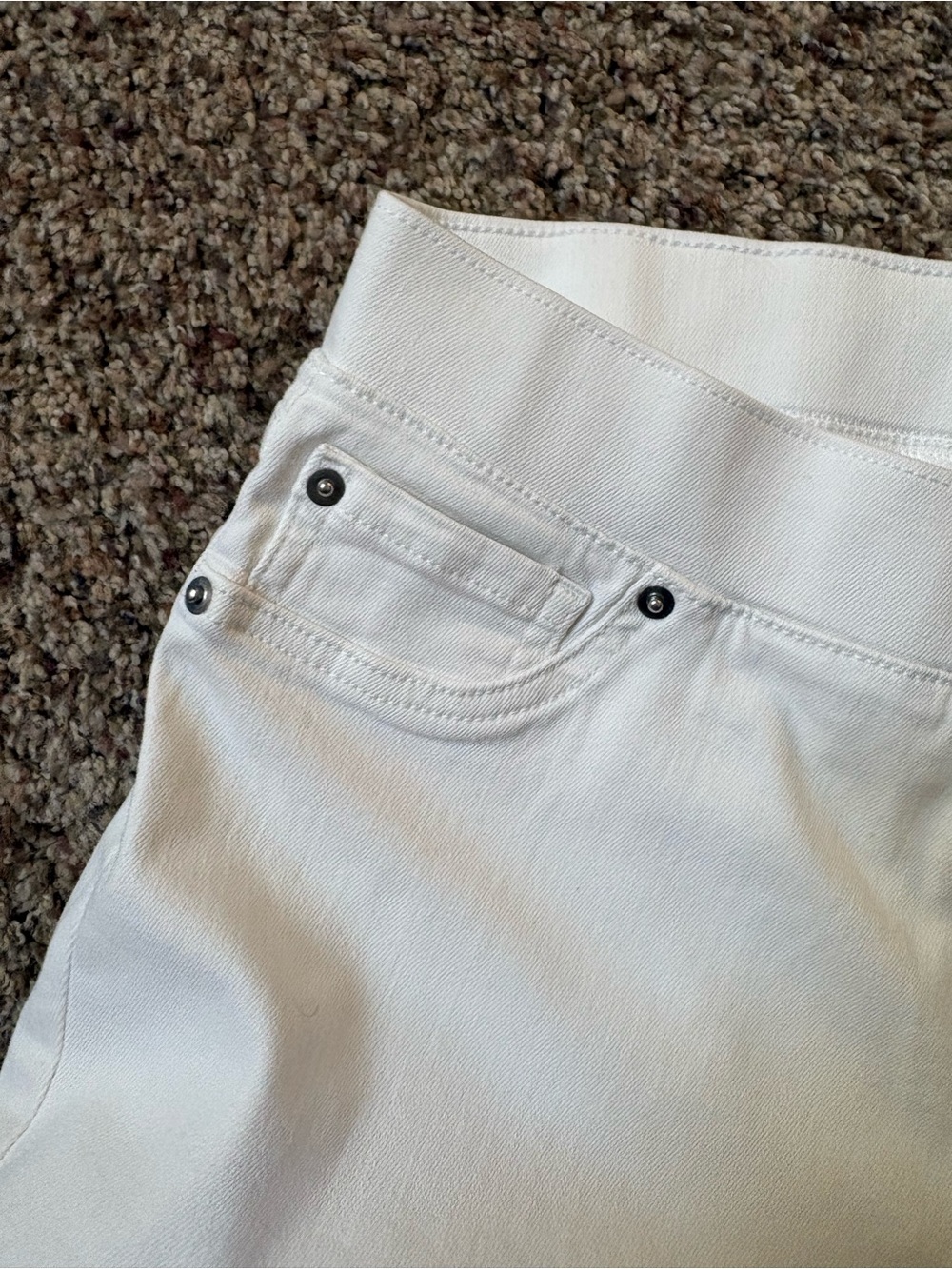 Amazon Essentials Off-White Skinny Jeans Stretchy Pull On - Picture 6 of 6